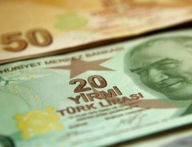 Νέα πτώση της τουρκικής λίρας: Ιστορικό χαμηλό 5,2 λιρών έναντι 1 δολαρίου